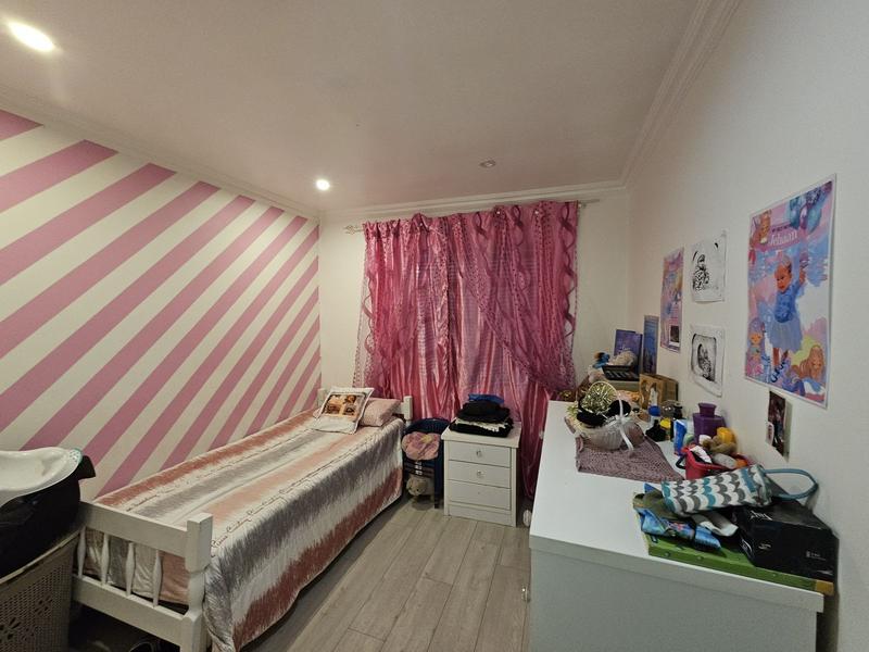 3 Bedroom Property for Sale in Newfields Western Cape